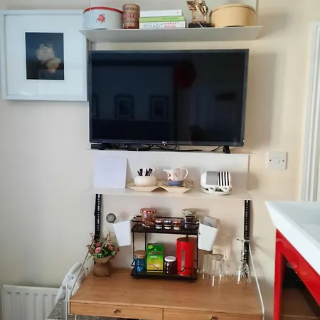 Centre With Shared Bathroom Cork