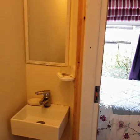 Guest house Centre With Shared Bathroom *