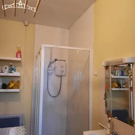 Guest house Centre With Shared Bathroom Cork